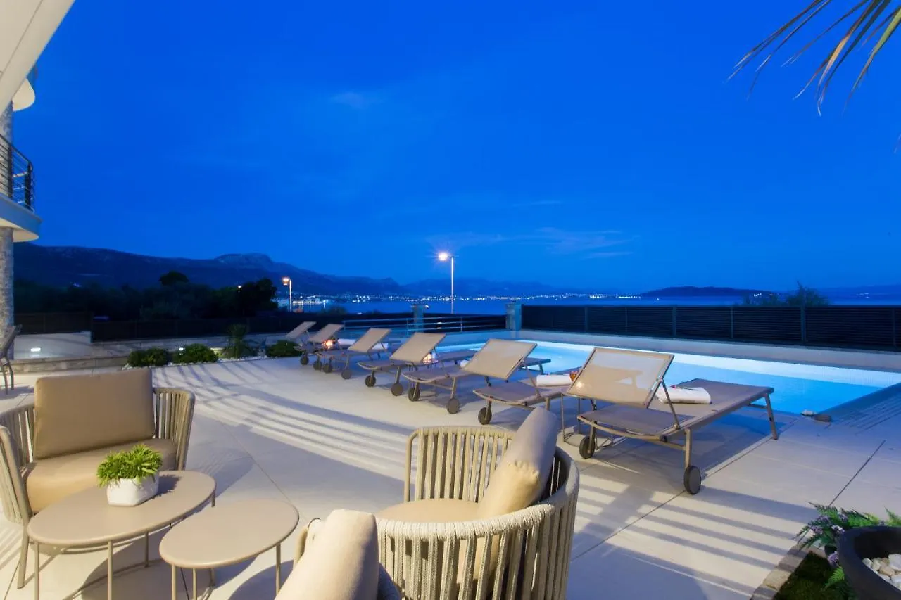 Luxury Beachfront Villa Sea Queen - Kaštela 0*,  Kroatien