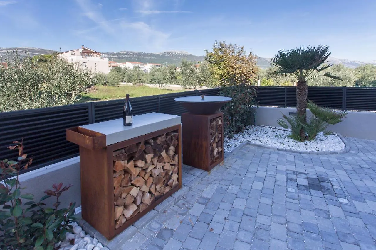 Luxury Beachfront Villa Sea Queen - Kaštela