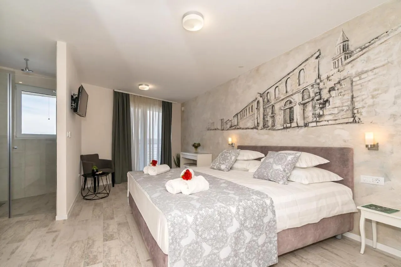 Luxury Beachfront Villa Sea Queen - Kaštela